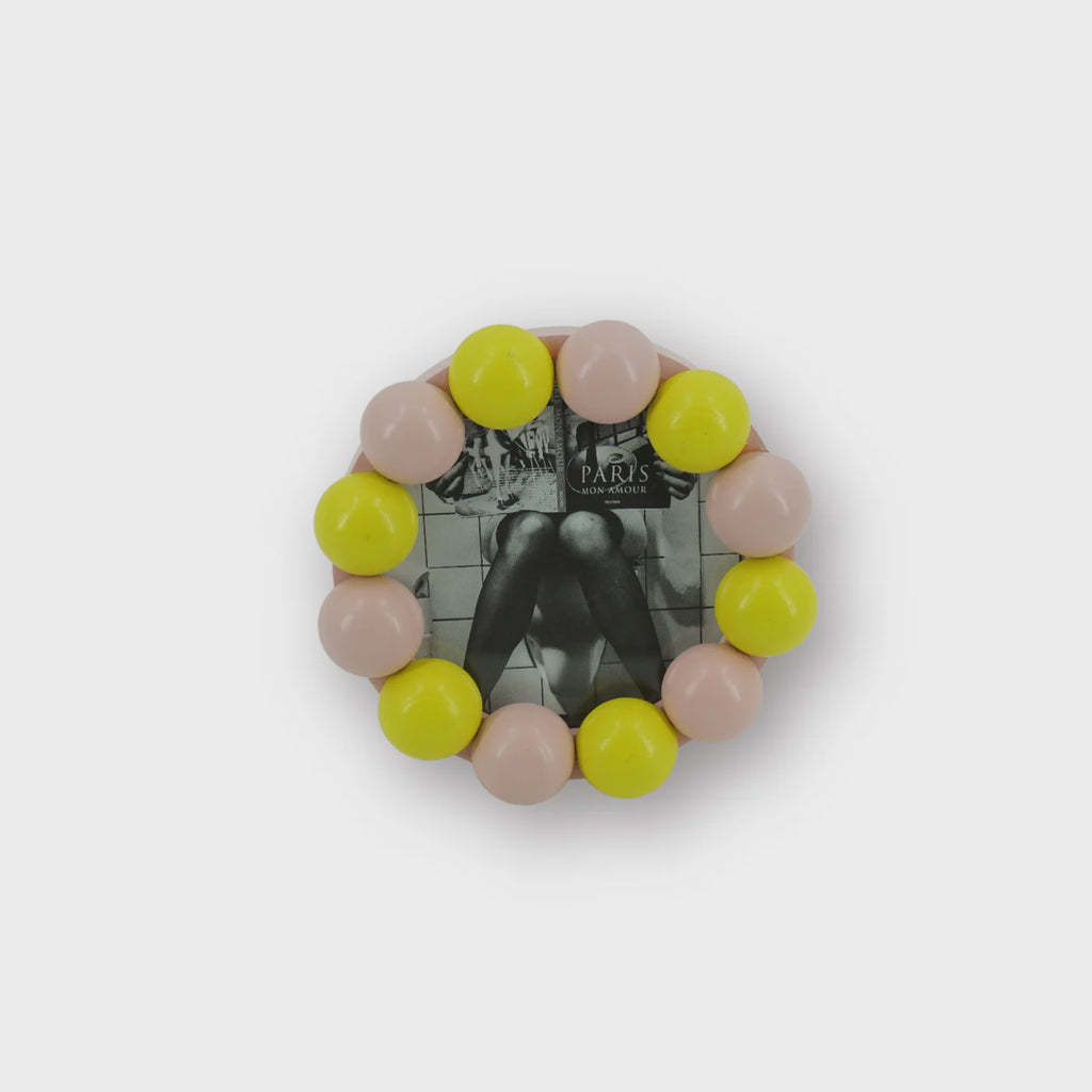 Fotolijst - Rond met Bolletjes Rand - MDF - Licht Roze/ Geel - 14.5x14.5cm