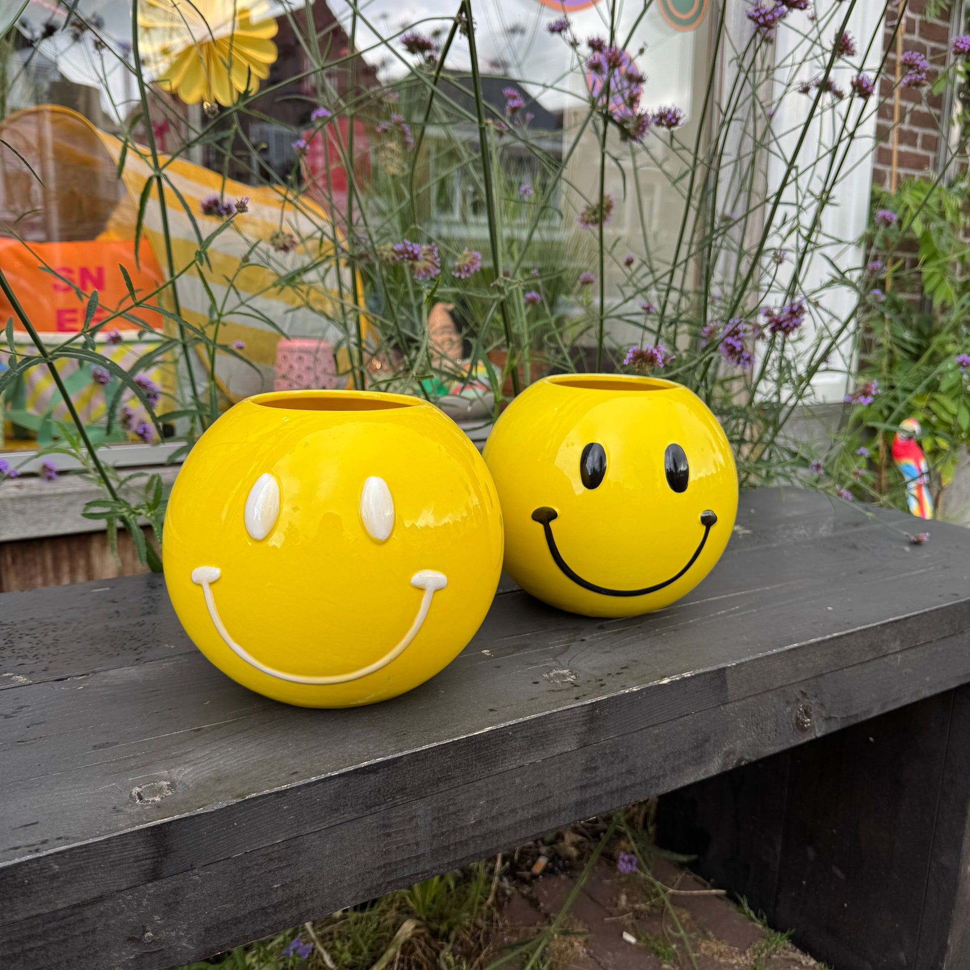 Smiley vaas geel groot