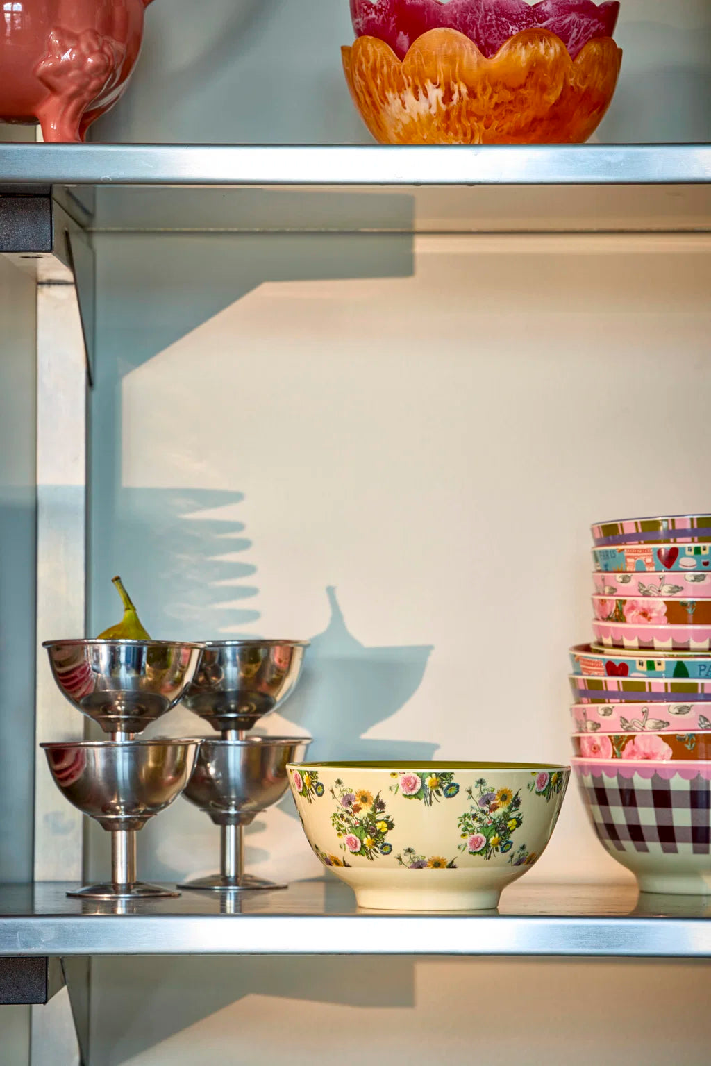 Melamine Bowl with Retro Bouquet Medium