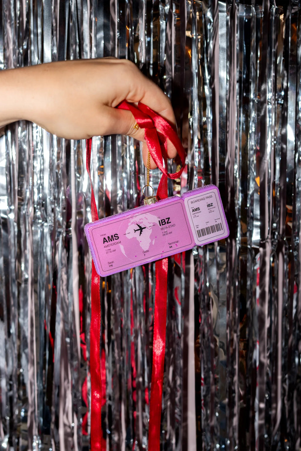 Boardingpass Amsterdam - Ibiza kerstornament Yup in de boom