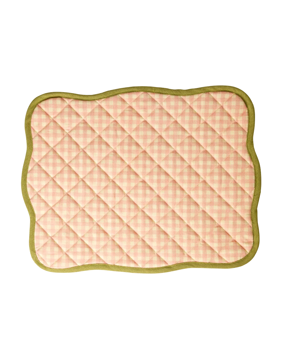 Quilted Placemat in Checks - Backside and Scallop Egde in Moss Green