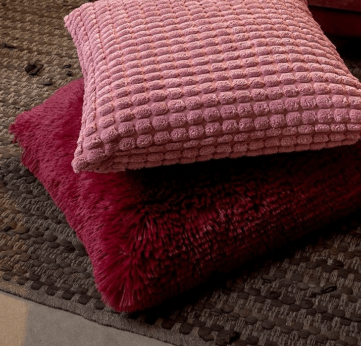 Kussen Fluffy 45x45cm Red Plum