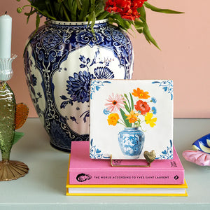 A vase with love & bliss Storytile